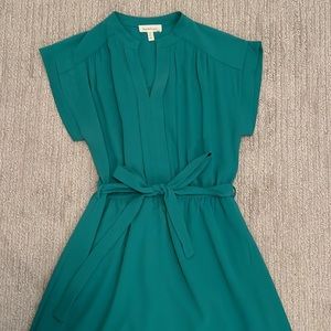 Monteau Tie-Dress